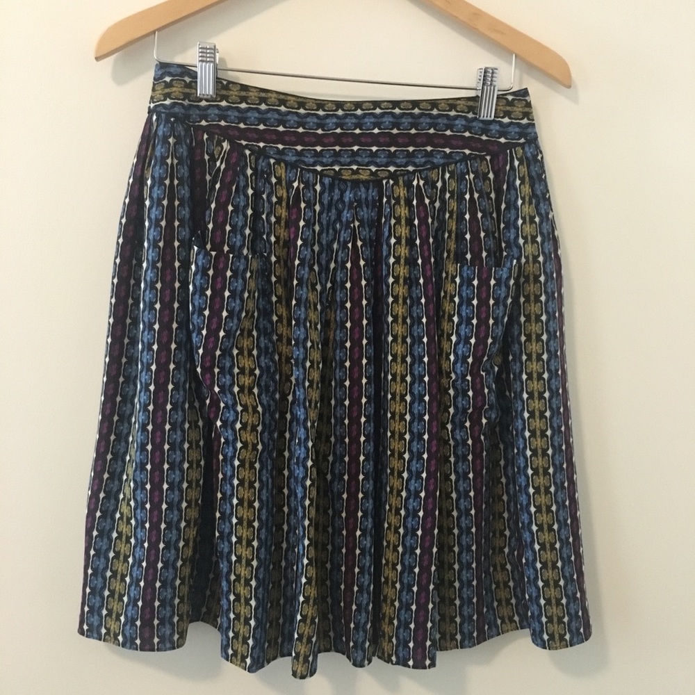 Silk skirt with pockets